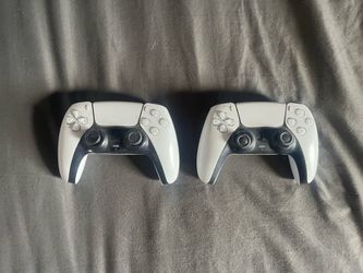 Set of 2 PS5 Controllers