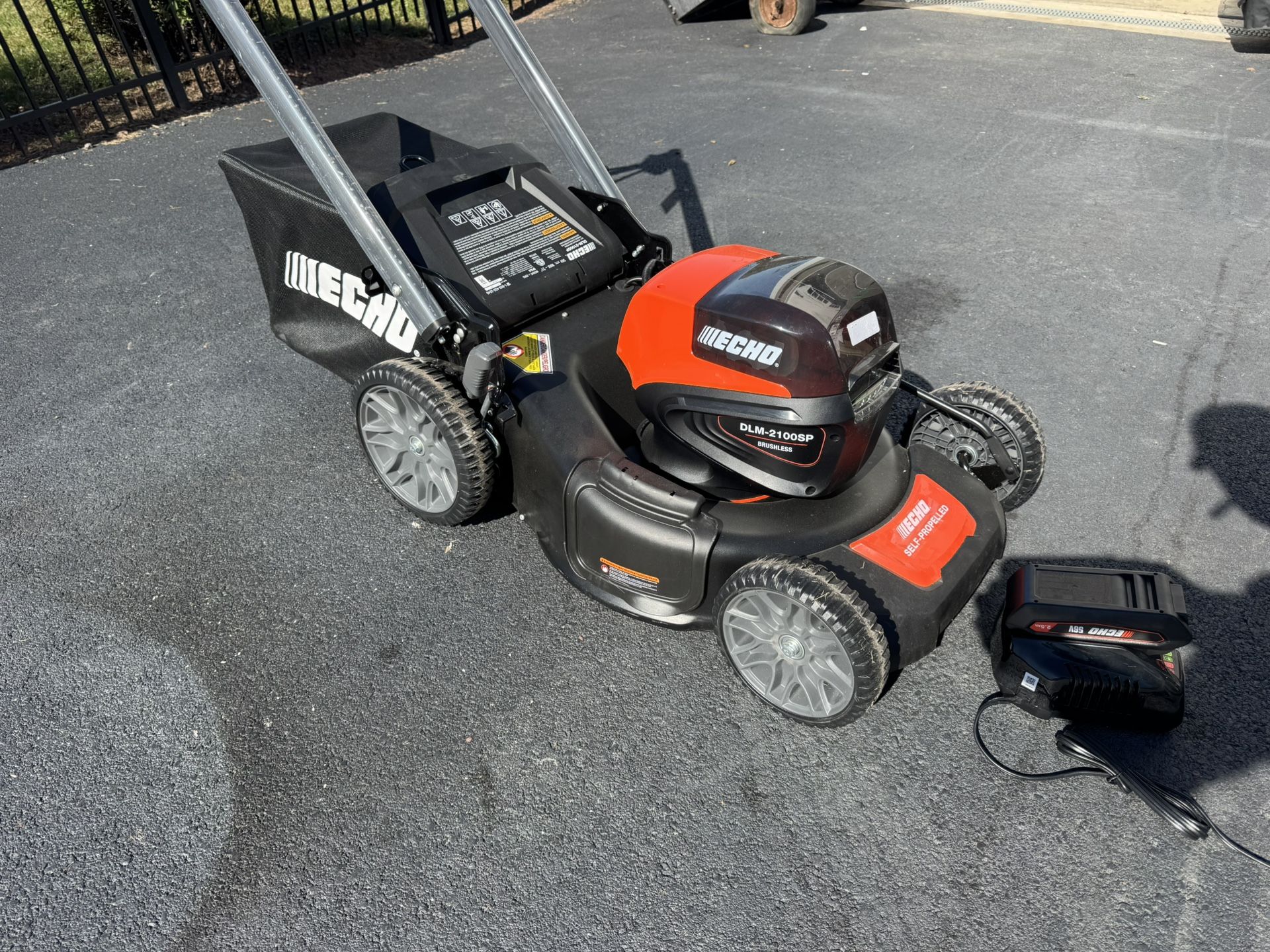 Brand New Echo EForce 56V Self Propelled Mower w/21” Deck. New 2.5 ah Battery And Charger.