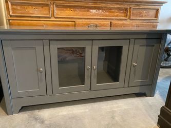 Tv / buffet stand