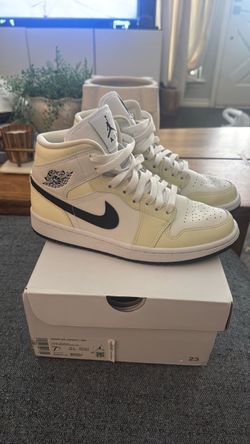 Womens Jordan 1 Mid 7.5W