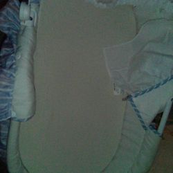Baby Basinett With Net To Keep Bogs Out When On Outing It Rocks And If U Turn Legs In Rolls To Move Around 