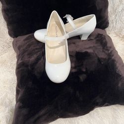 Girls White Shoes 5M