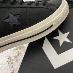 Converse One Star ‘Almost Black’ • Size 8.5 M