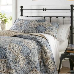 Piece Casual Farmhouse Blue Quilt Queen 136 Thread Count Floral Patchwork Print Allover Diamond Quilt Stitch Front Design Simple Beige Cabana Stripe R