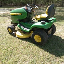 JOHN DEERE RIDING MOWER 