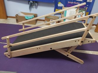 Dog ramp with rails by Doggo