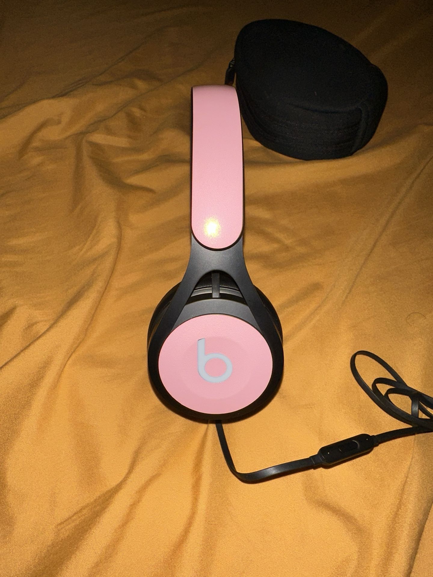 Black Beats EP Wired (with Pink Sticker)