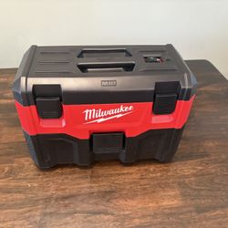 Milwaukee M18 Wet/Dry Shop Vac