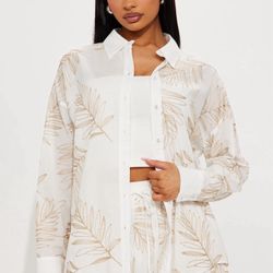 Brand New! 2 Piece Vacation Short Set. 