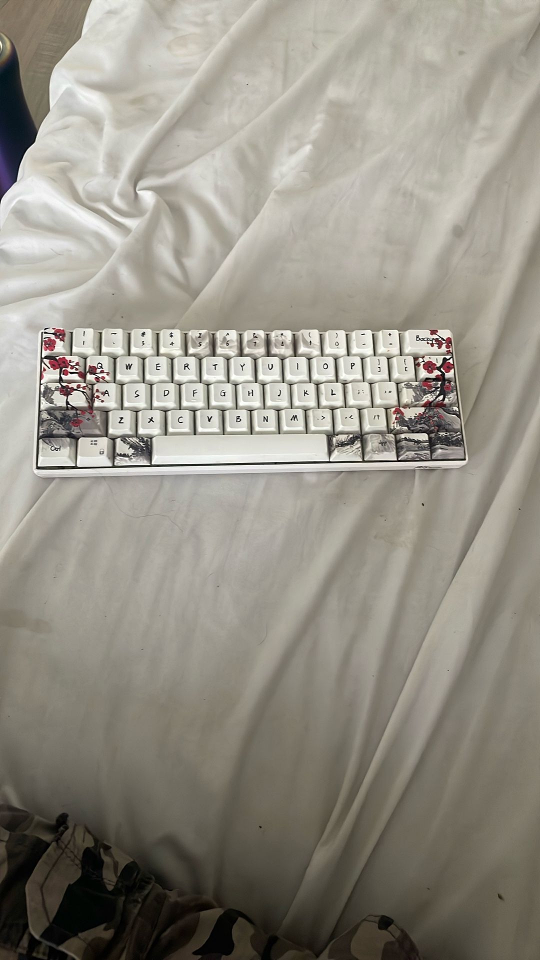 Rk61 wireless modded keyboard with custom pbt keycaps
