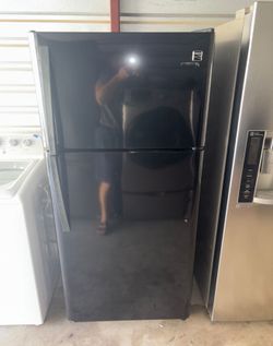 Black Kenmore Refrigerator And Freezer
