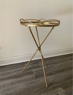 Foldable Gold Table