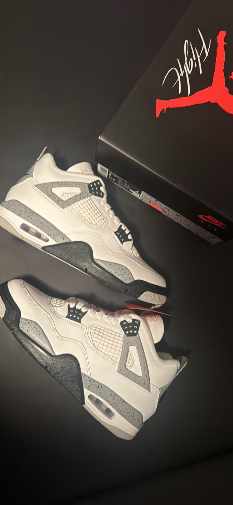 Size 9 Nike Air Jordan 4 Retro white cement 2025