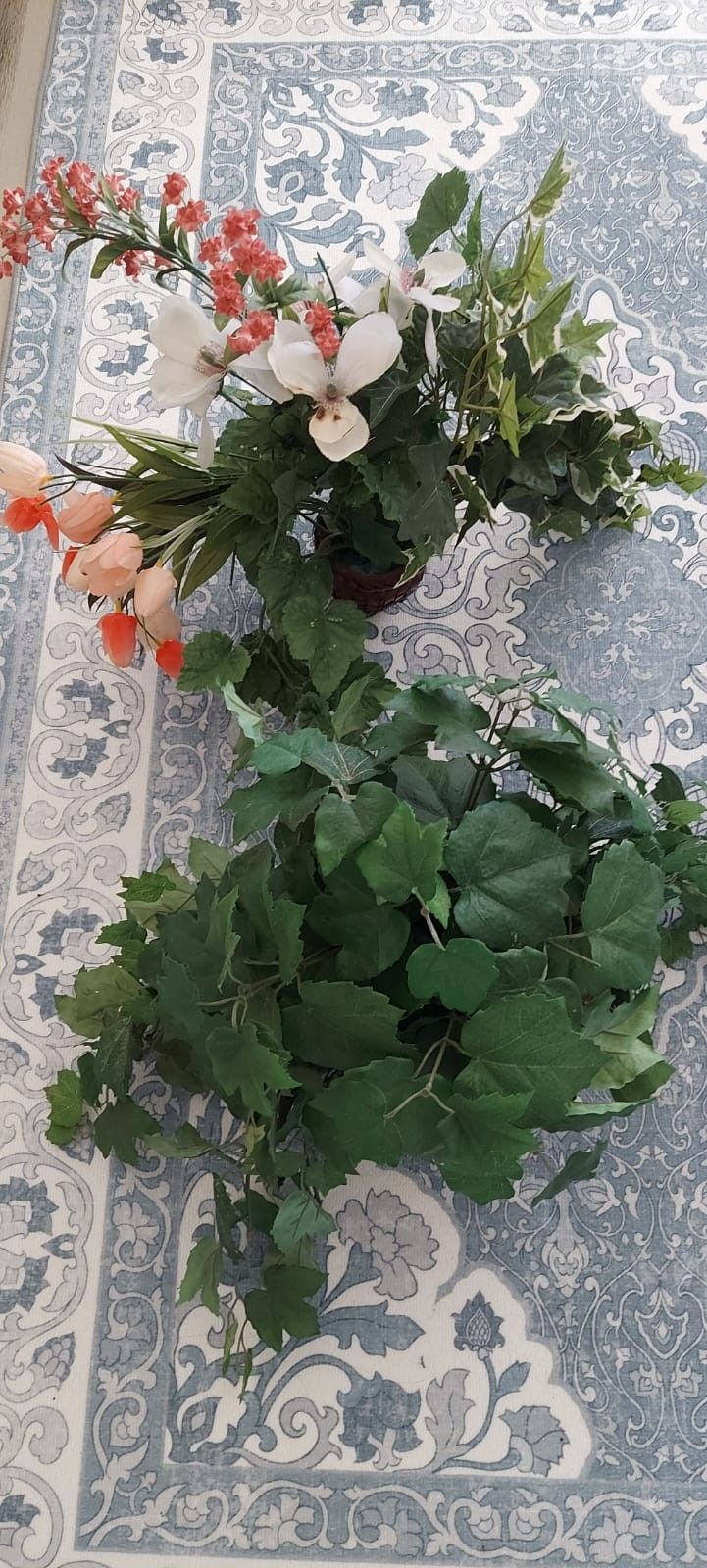 Decorative Artificial Flowers with Vase