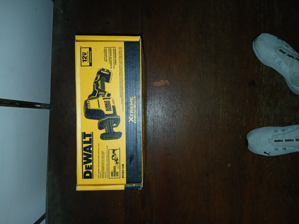 Dewalt One Handed Reciprocating Saw