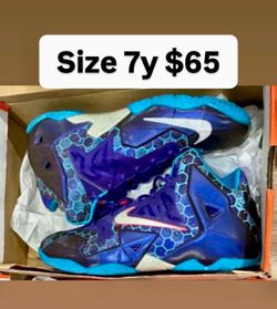 Nike LeBrons size 7y