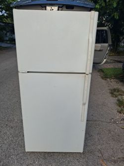 GE 29.5 x 65.5 H