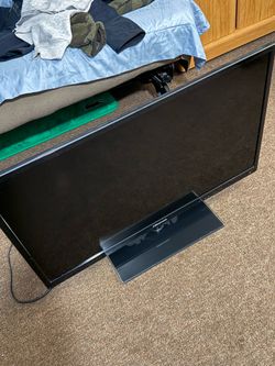 32” TV