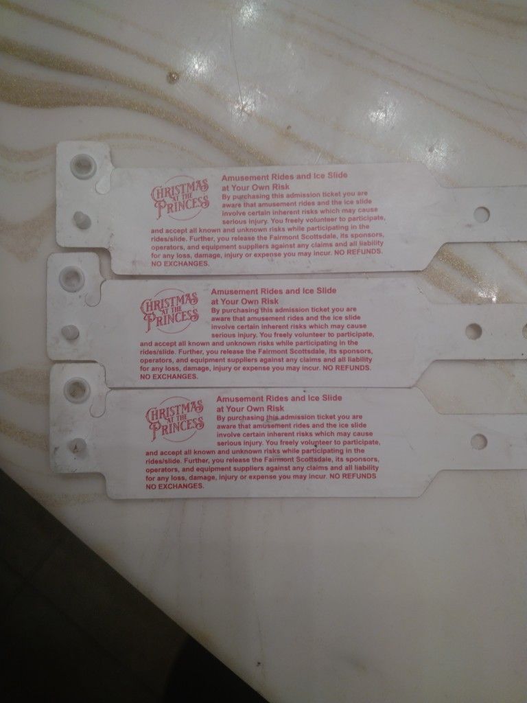 Three Wrist Bands To The Christmas At The Princess
