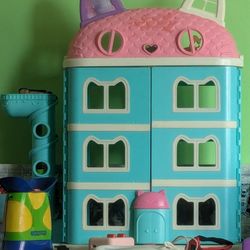 Gabby's Dollhouse 