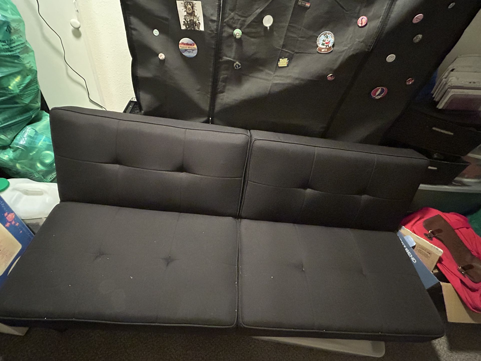 Black Futon