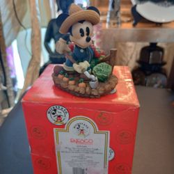 Vintage Disney Enesco Mickey Mouse Farmer With Corn Stalks

