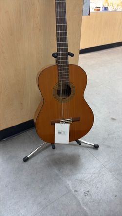 Alhambra 4c guitar