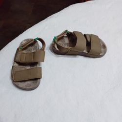 Boys Size 7 Like New 