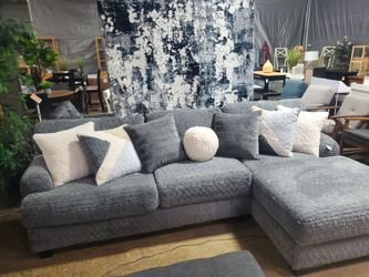 Gray soft fabric sectional with chaise and accent pillows(New)