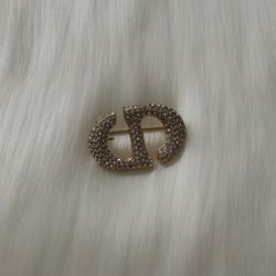 CD Rhinestone Brooch