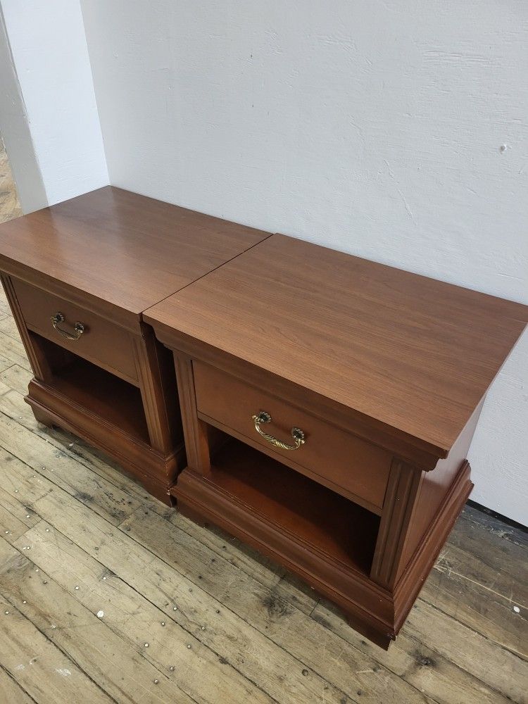SET OF 2 NIGHTSTAND TABLE WITH REAL WOOD AND A DRAW (HOME89)