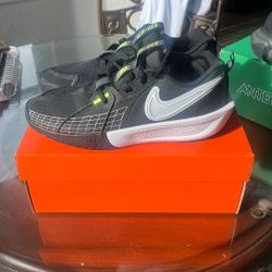 Nike Shoes Size 7 Grade School