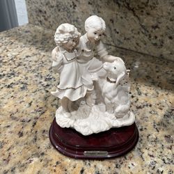 Original Giuseppe Armani Figurine