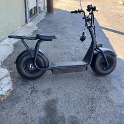 Zoomers 1 Electric Scooter 