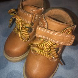 CARTERS Kids Boots. Size 6C
