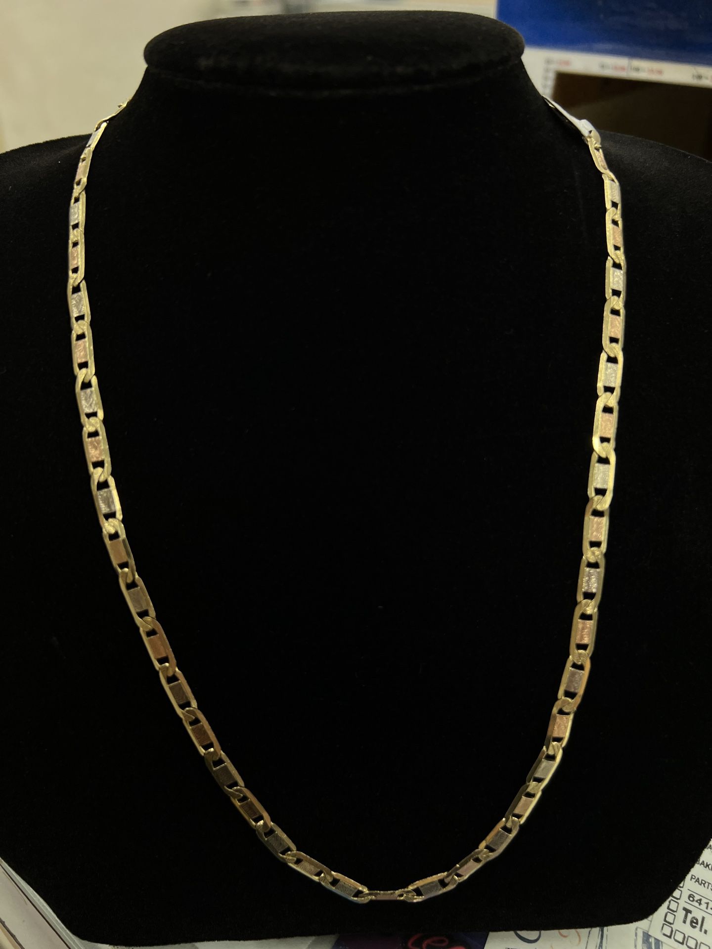 $1550 3 Tone Valentino Gold Chain