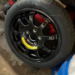 Oem Spare Tire And Jack For A 2014 Hundai Sonada 