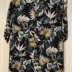 WINDHAM POINTE Men’s Hawaiian 100% RAYON floral shirt size M