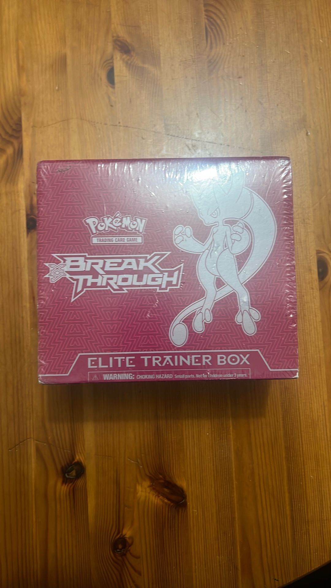 XY Breakthrough Elite Trainer Box