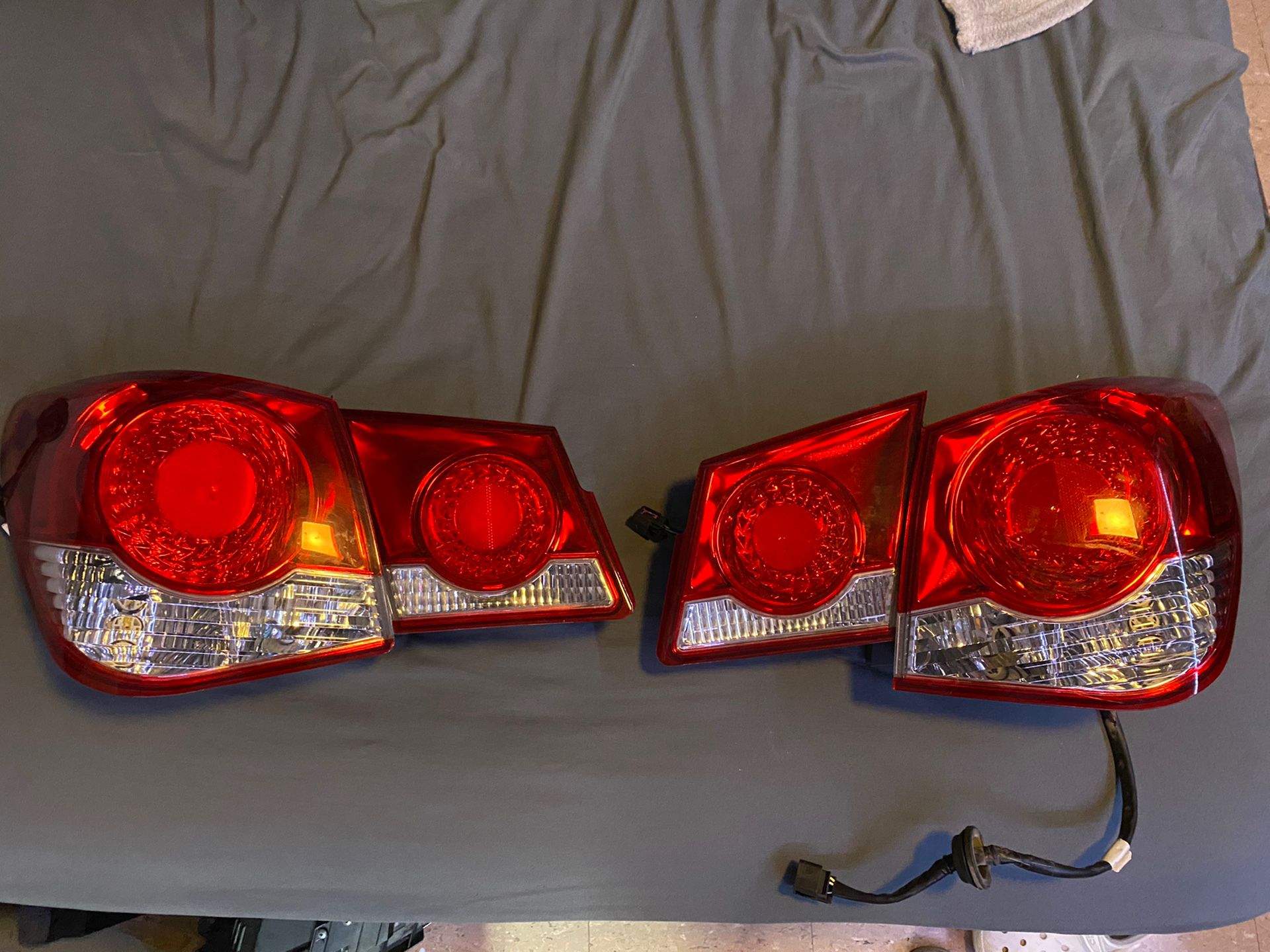 11-15 Chevy Cruze OEM Tail Light Assembly 