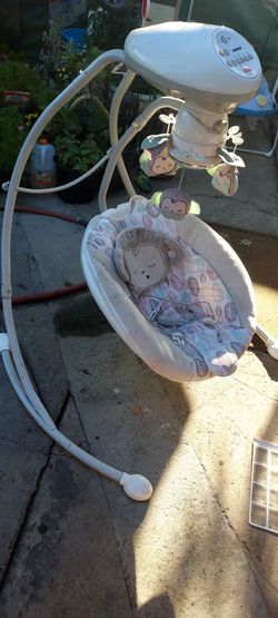 Fisher Price Craddle and Swing