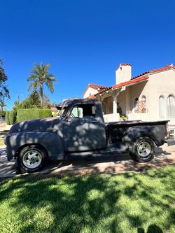 1952 Chevy 3100 short bed pick up