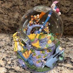 Winnie The Pooh Snow Globe