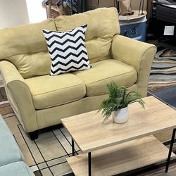 Loveseat 