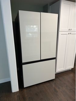 Samsung Bespoke Refrigerator – Dual Ice + Beverage Center – Paid $3,600 (Like New)
