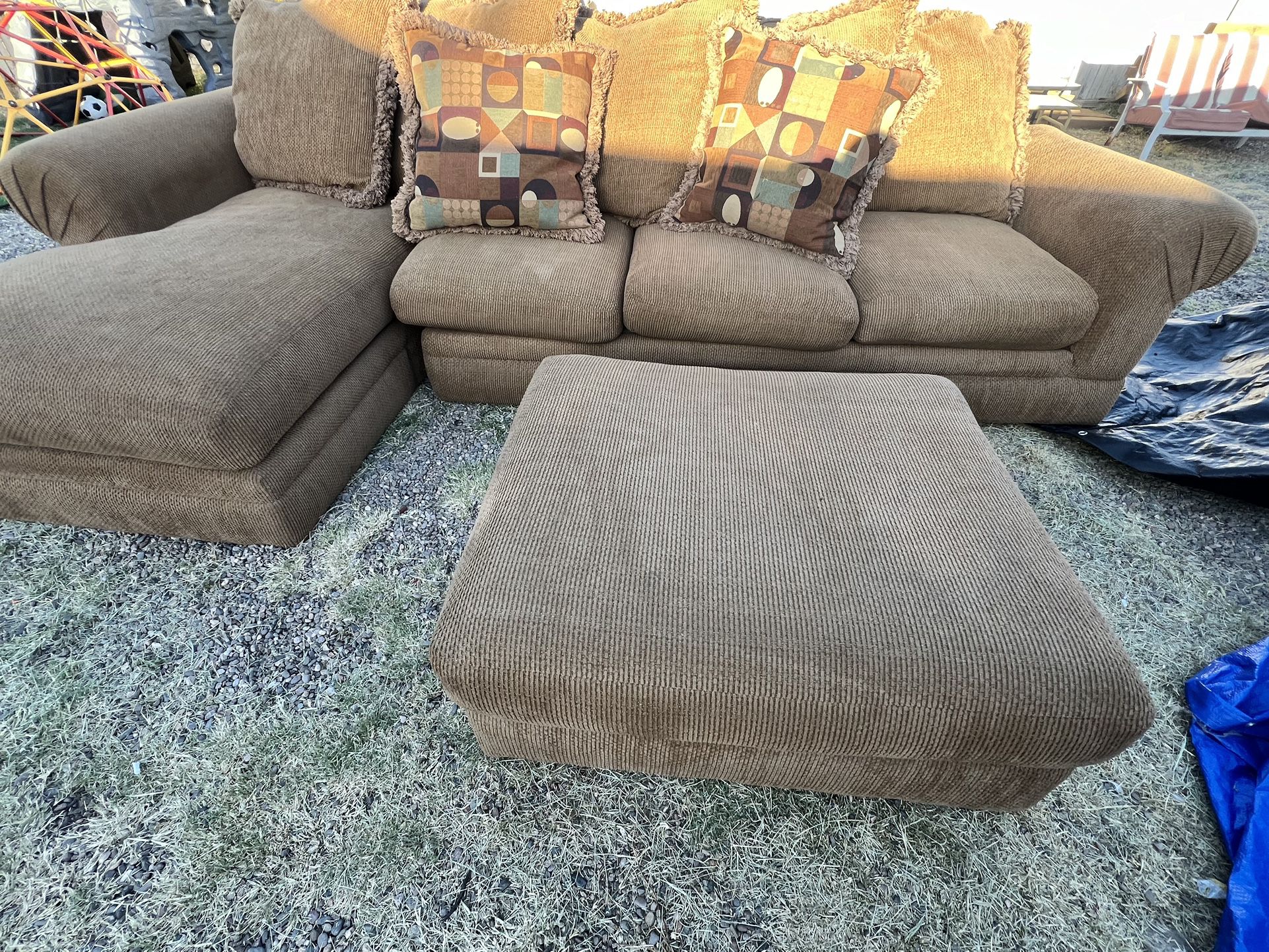 Sectional Couch With Ottoman Free Delivery 