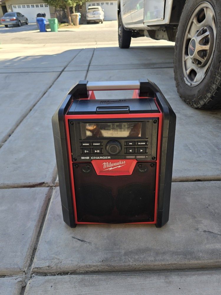 Milwaukee M18 Radio Charger