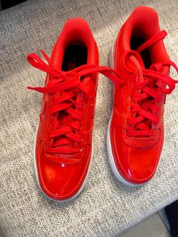 NIKE  size 5