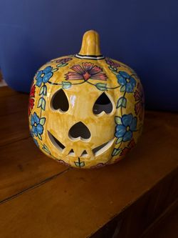 Ceramic pumpkin candle holder