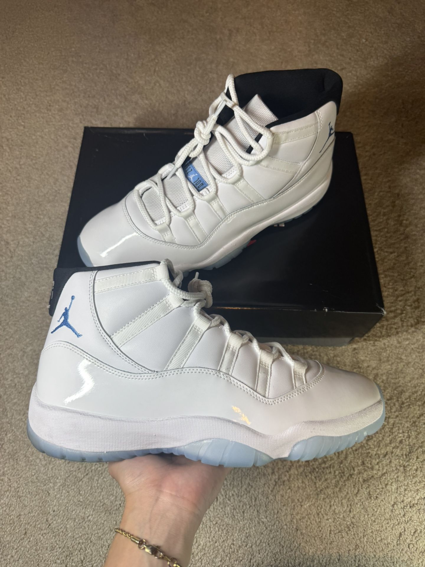 Jordan 11 Retro Legend Blue